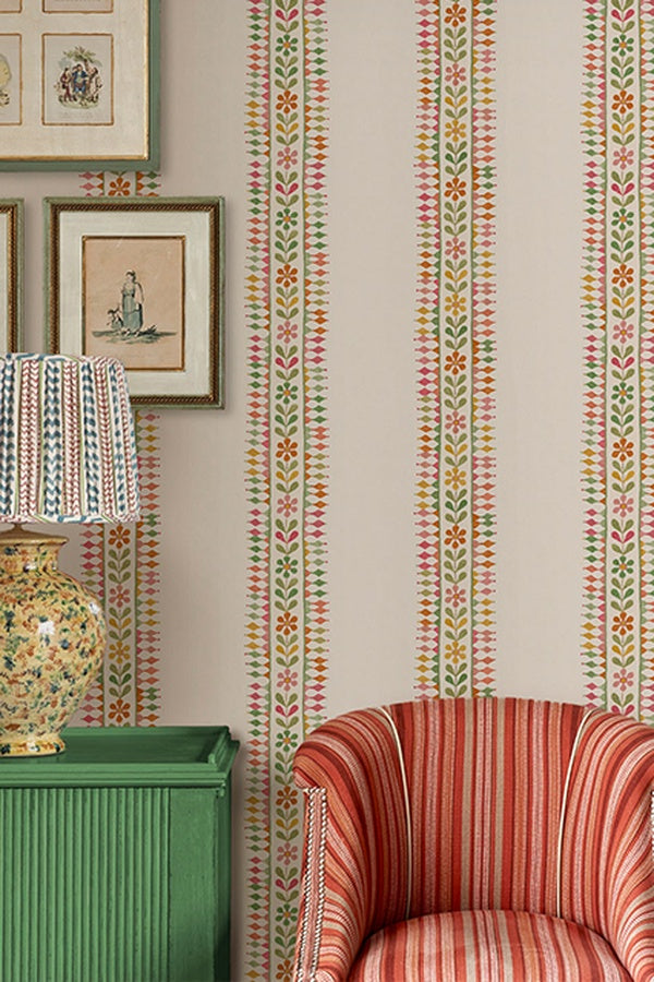 Kravet Wallcovering Collective designer wallpaper featuring sophisticated pattern and luxury interior wallcovering inspiration