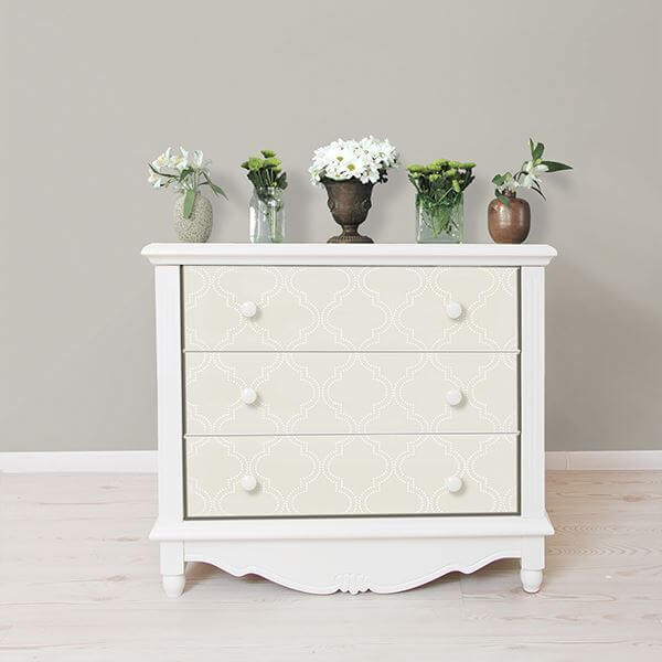 taupe-quatrefoil-peel-and-stick-wallpaper-york-wallcoverings-nu1425 - York Wallcoverings Wallpaper