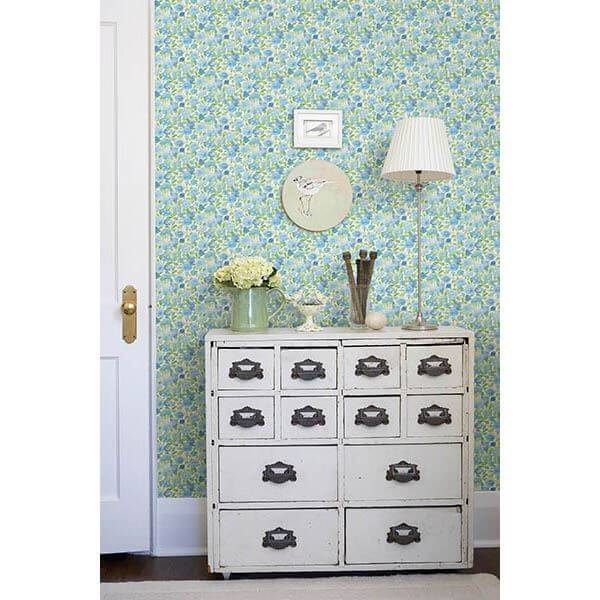 elsie-sky-blue-floral-wallpaper-york-wallcoverings-2657-22215 - York Wallcoverings Papel pintado