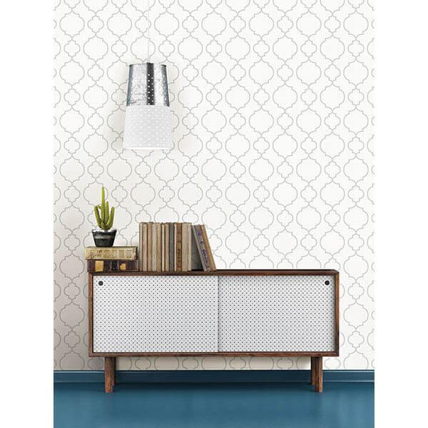 desiree-white-quatrefoil-wallpaper-york-wallcoverings-2657-22259 - York Wallcoverings Papel pintado