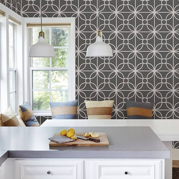 savvy-black-geometric-wallpaper-york-wallcoverings-2716-23859 - York Wallcoverings Papel pintado