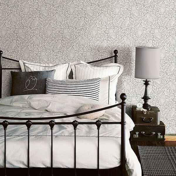 Parliament Light Grey Owl Wallpaper - York Wallcoverings - 3115-12411 - York Wallcoverings Wallpaper