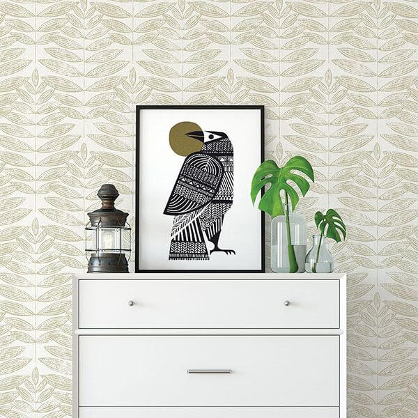 akira-beige-leaf-wallpaper-york-wallcoverings-2821-25100 - York Wallcoverings Papel pintado