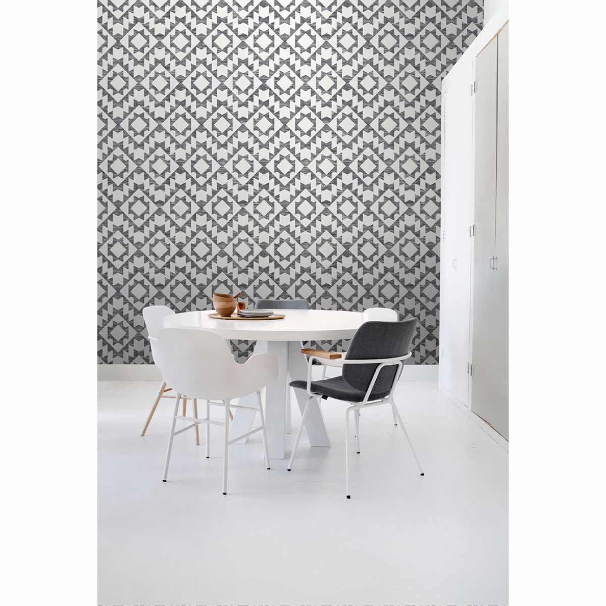 fantine-black-geometric-wallpaper-york-wallcoverings-dd148677 - York Wallcoverings Wallpaper