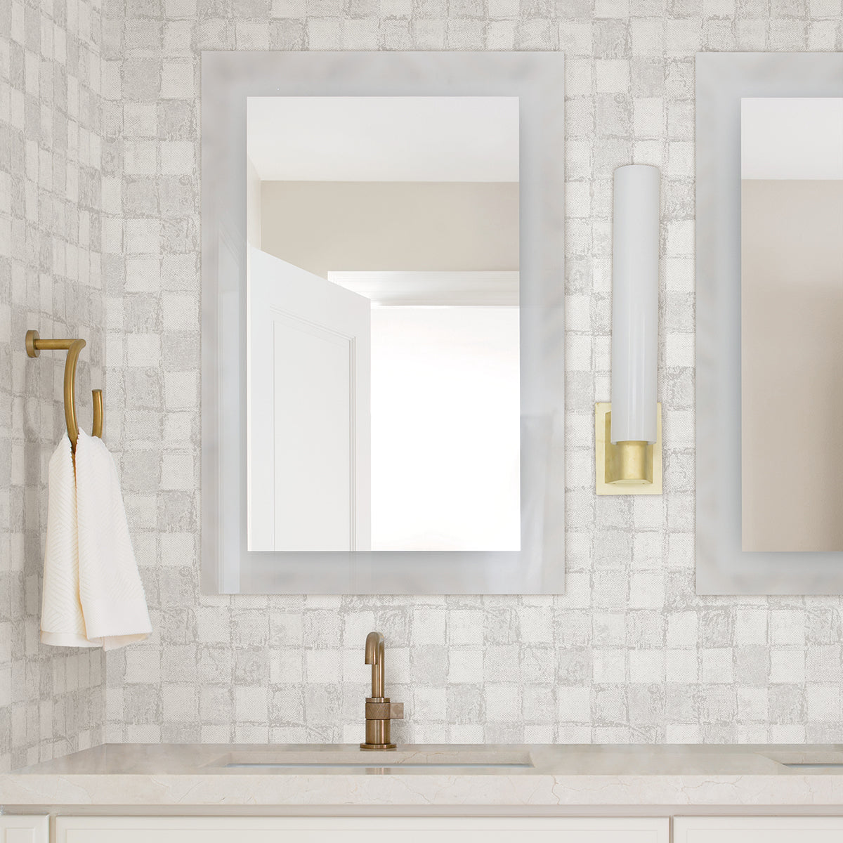 varak-platinum-checkerboard-wallpaper-york-wallcoverings-4019-86419