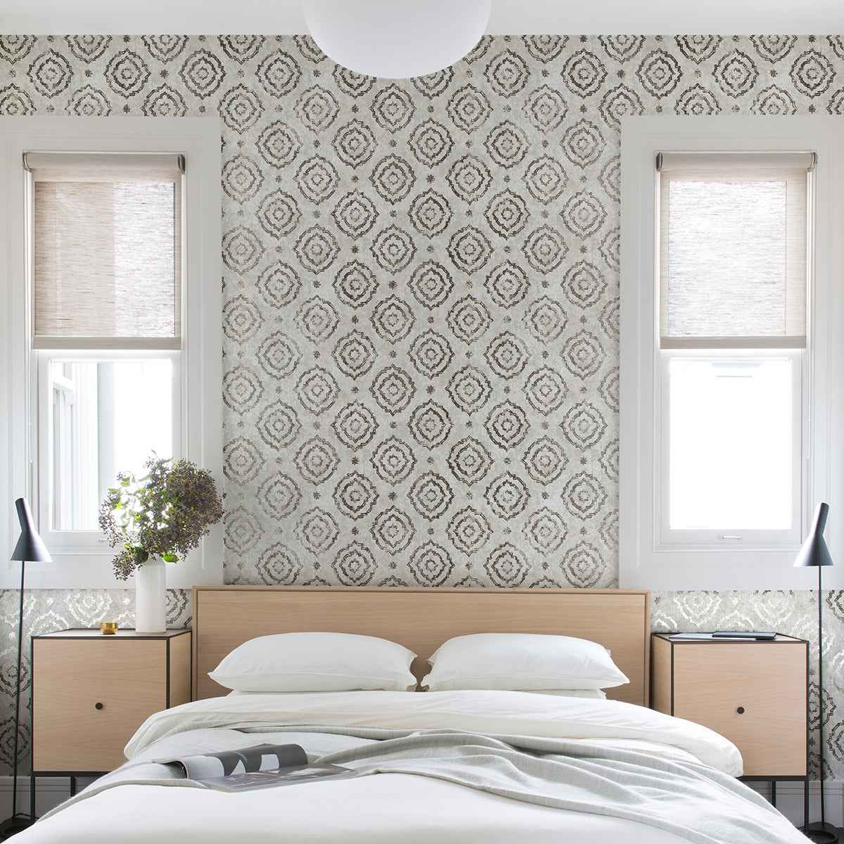 Uma Platinum Star Medallion Wallpaper - York Wallcoverings - 4019-86424 - York Wallcoverings Wallpaper
