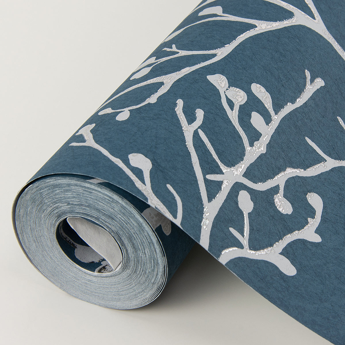 koura-sapphire-budding-branches-wallpaper-york-wallcoverings-4019-86455 - York Wallcoverings Papel pintado