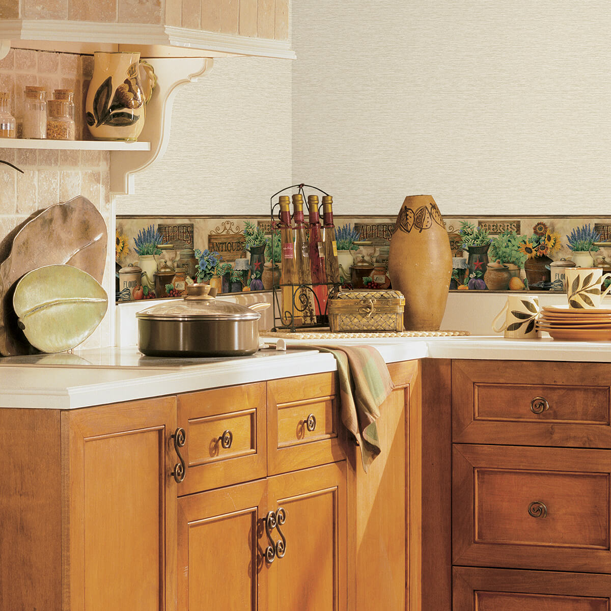 brittany-black-antiques-herbs-wallpaper-york-wallcoverings-3123-44581 - York Wallcoverings Papel pintado