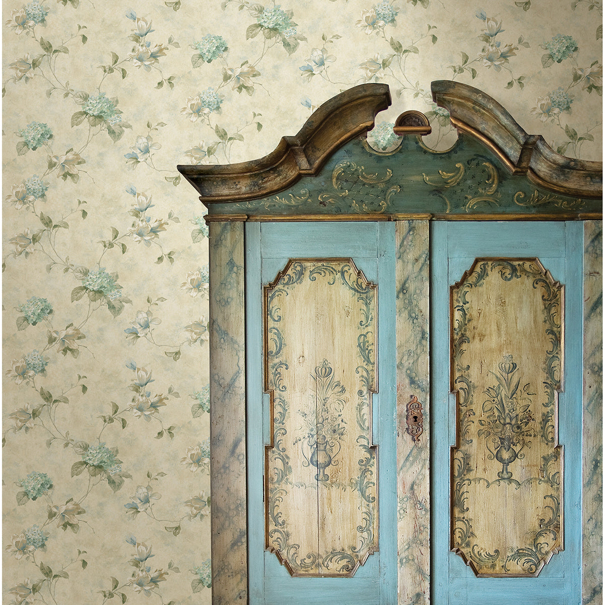magnolia-teal-hydrangea-trail-wallpaper-york-wallcoverings-3123-76305