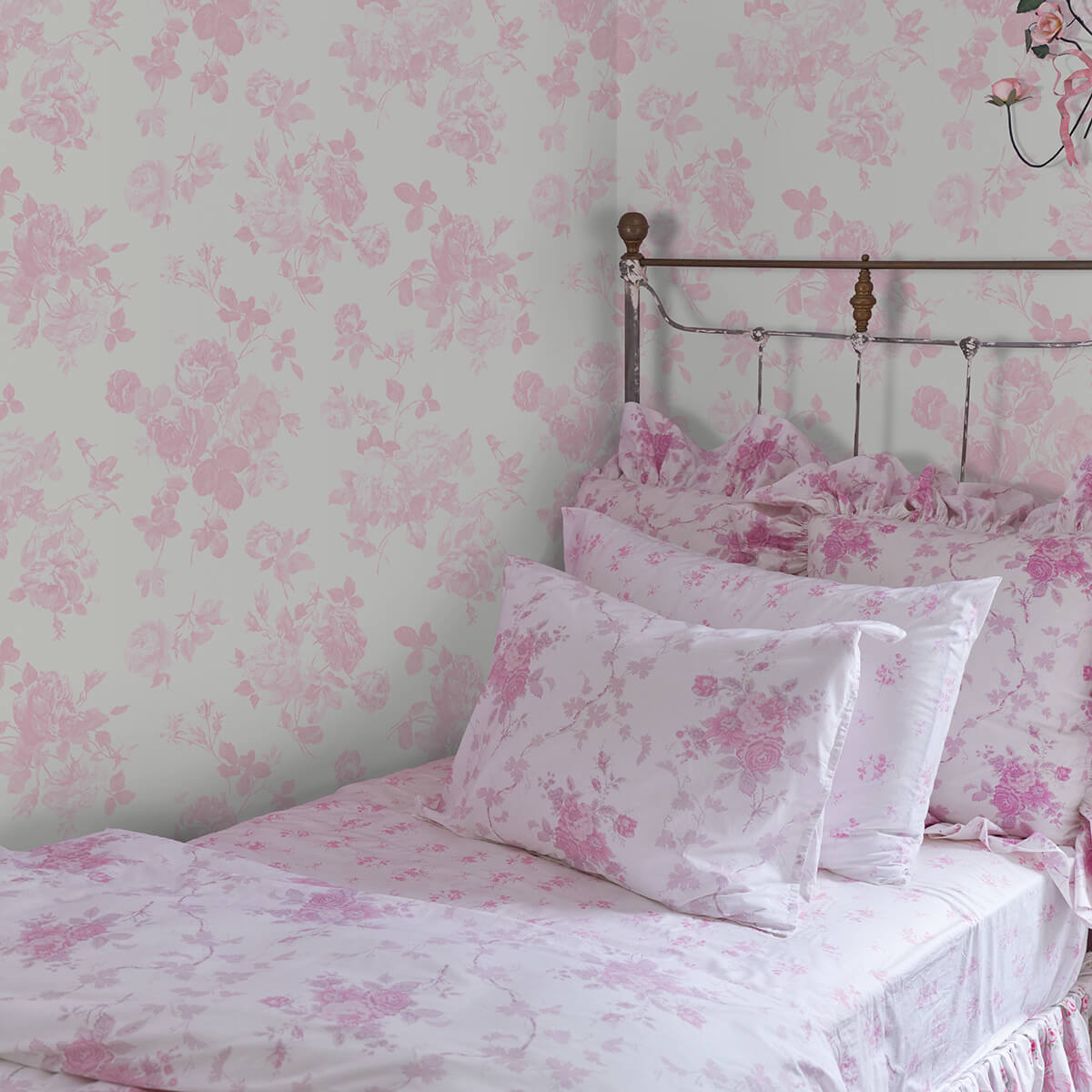 everblooming-rosettes-pink-jam-cabbage-rose-bouquets-wallpaper-york-wallcoverings-ast4101 - York Wallcoverings Wallpaper