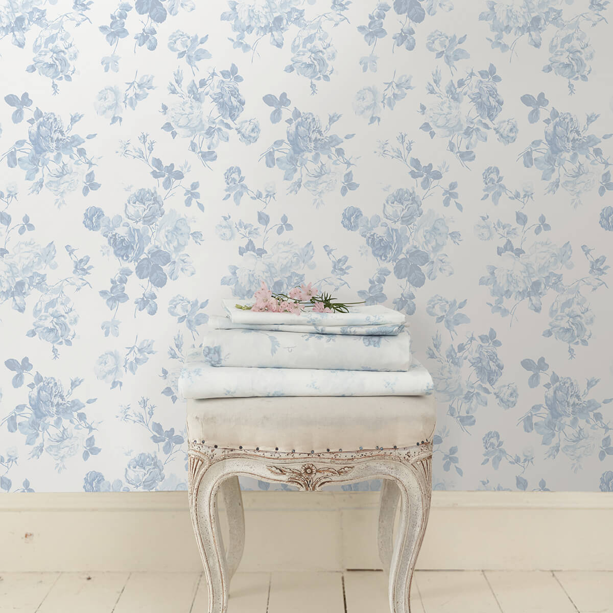 everblooming-rosettes-dreamy-sky-cabbage-rose-bouquets-wallpaper-york-wallcoverings-ast4102 - York Wallcoverings Wallpaper