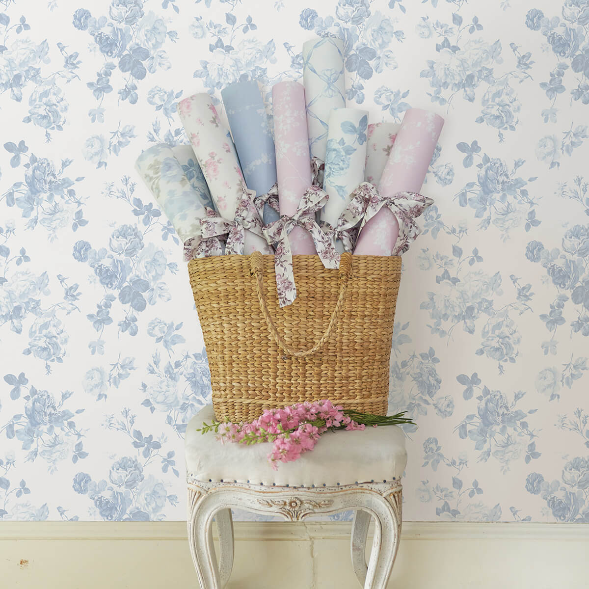 everblooming-rosettes-dreamy-sky-cabbage-rose-bouquets-wallpaper-york-wallcoverings-ast4102 - York Wallcoverings Wallpaper