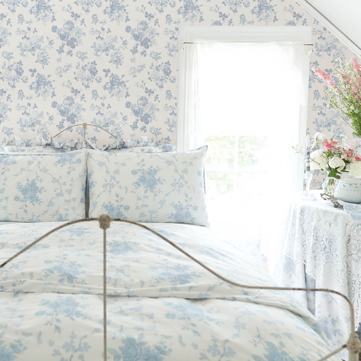 everblooming-rosettes-dreamy-sky-cabbage-rose-bouquets-wallpaper-york-wallcoverings-ast4102 - York Wallcoverings Wallpaper