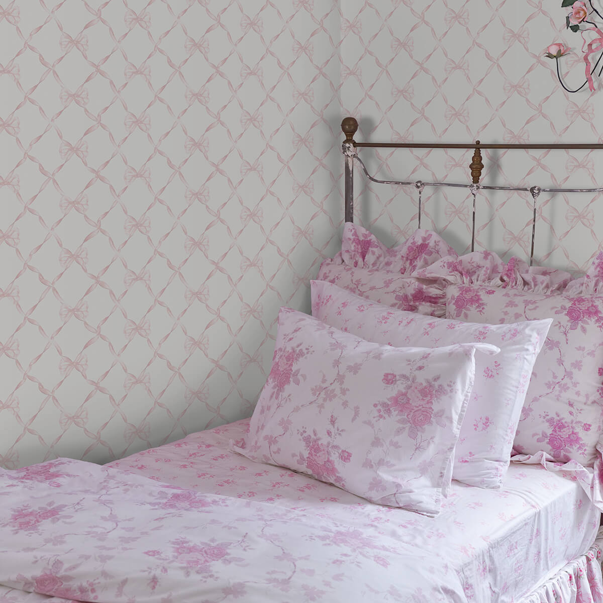 baby-bow-faded-primrose-ribbon-trellis-wallpaper-york-wallcoverings-ast4114 - York Wallpaper Wallpaper