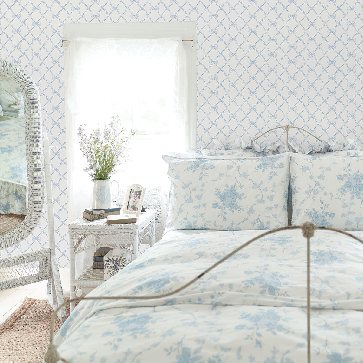 baby-bow-light-blue-ribbon-trellis-wallpaper-york-wallcoverings-ast4168