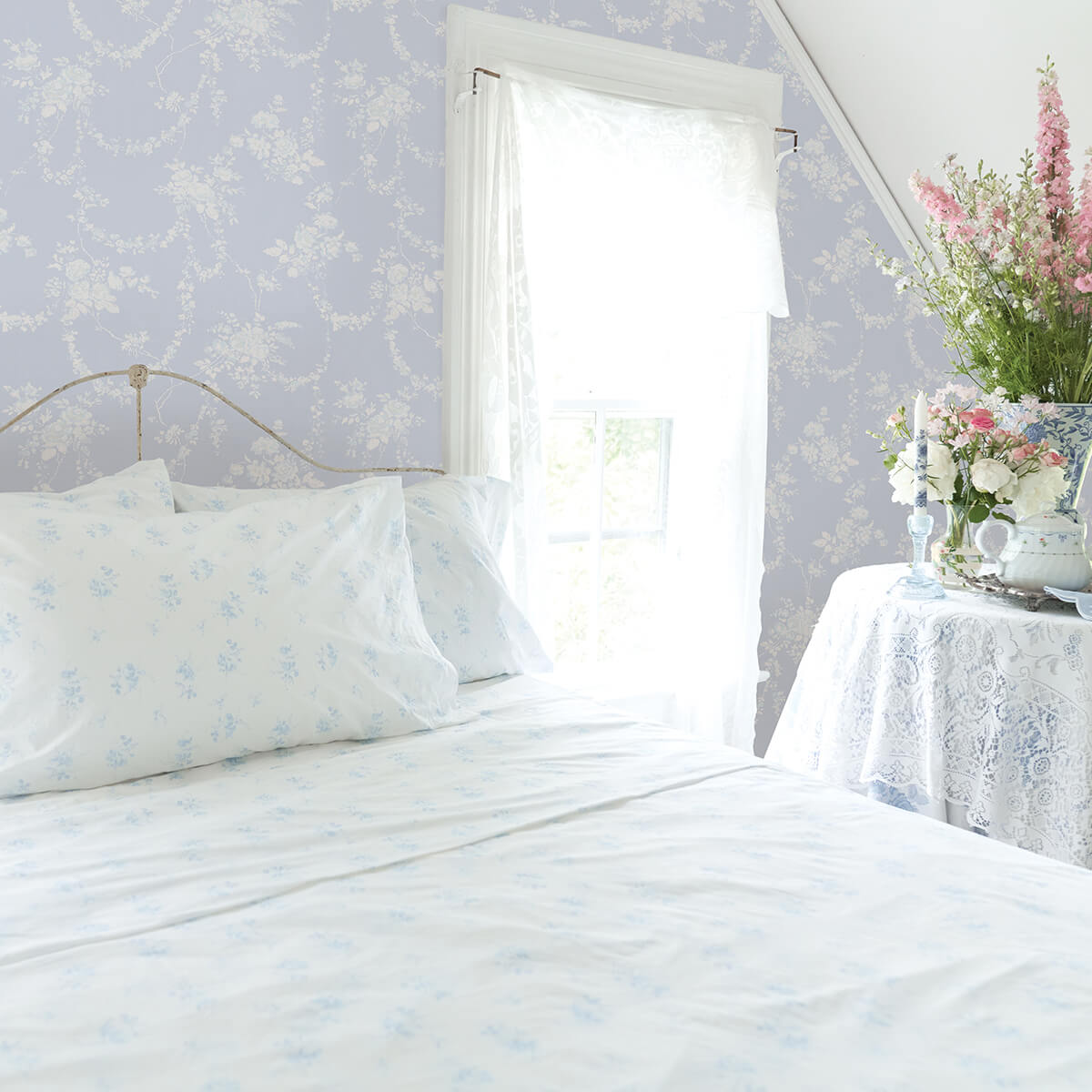 chandelier-gates-blue-gemstone-floral-drape-wallpaper-york-wallcoverings-ast4170 - York Wallcoverings Wallpaper