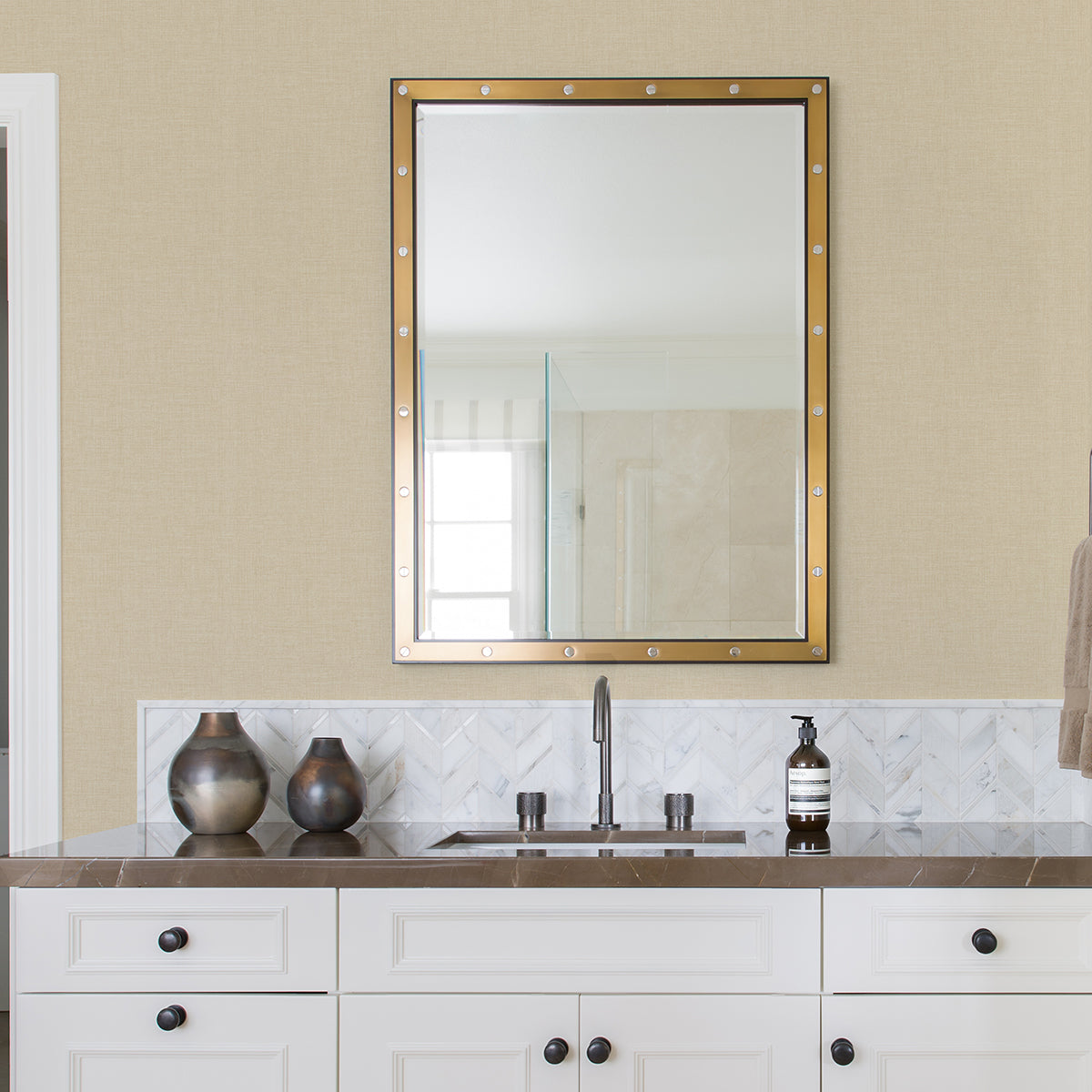 wallis-beige-faux-linen-wallpaper-york-wallcoverings-4025-82540 - York Wallcoverings Wallpaper
