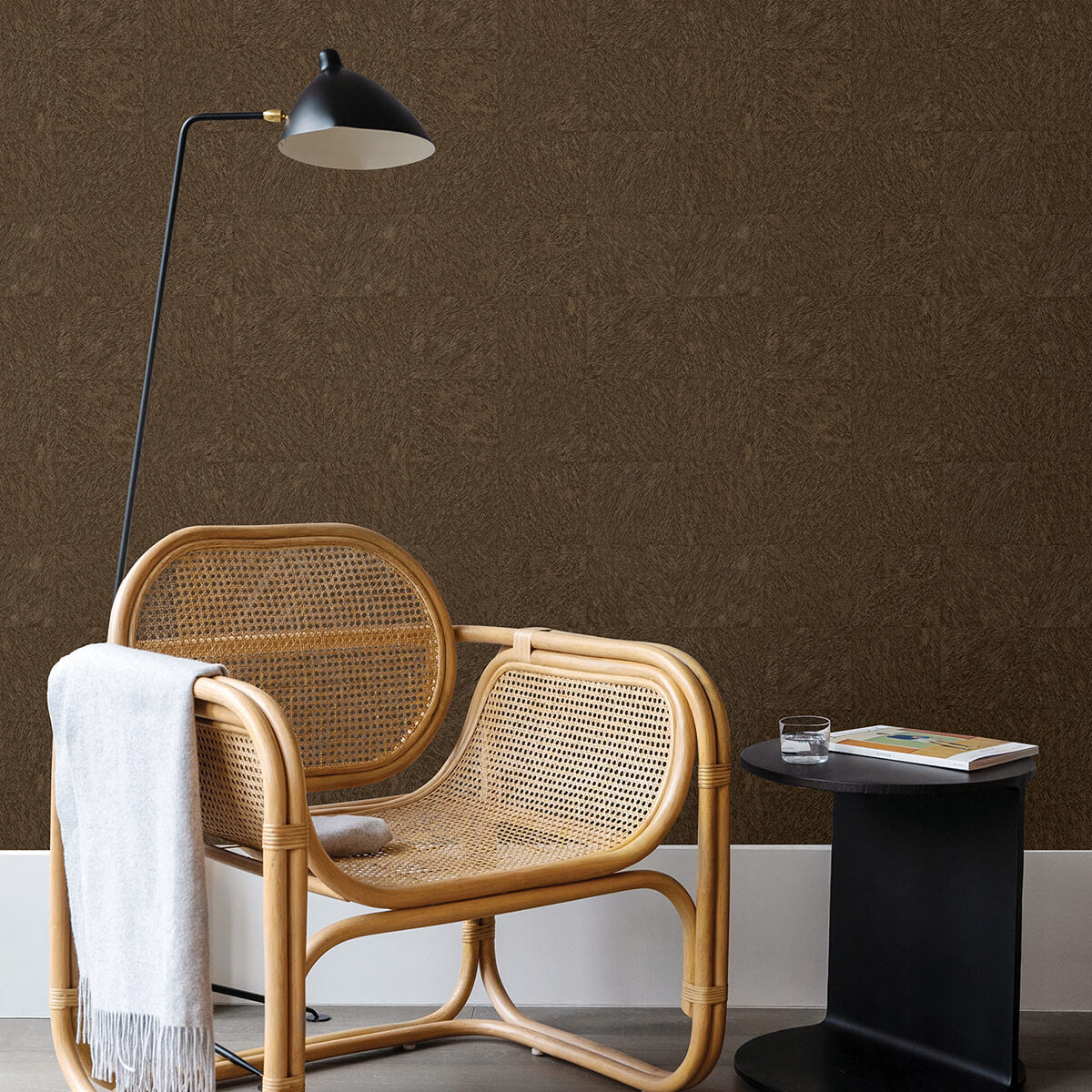 flannery-brown-animal-hide-wallpaper-york-wallcoverings-2971-86367 - York Wallcoverings Papel pintado