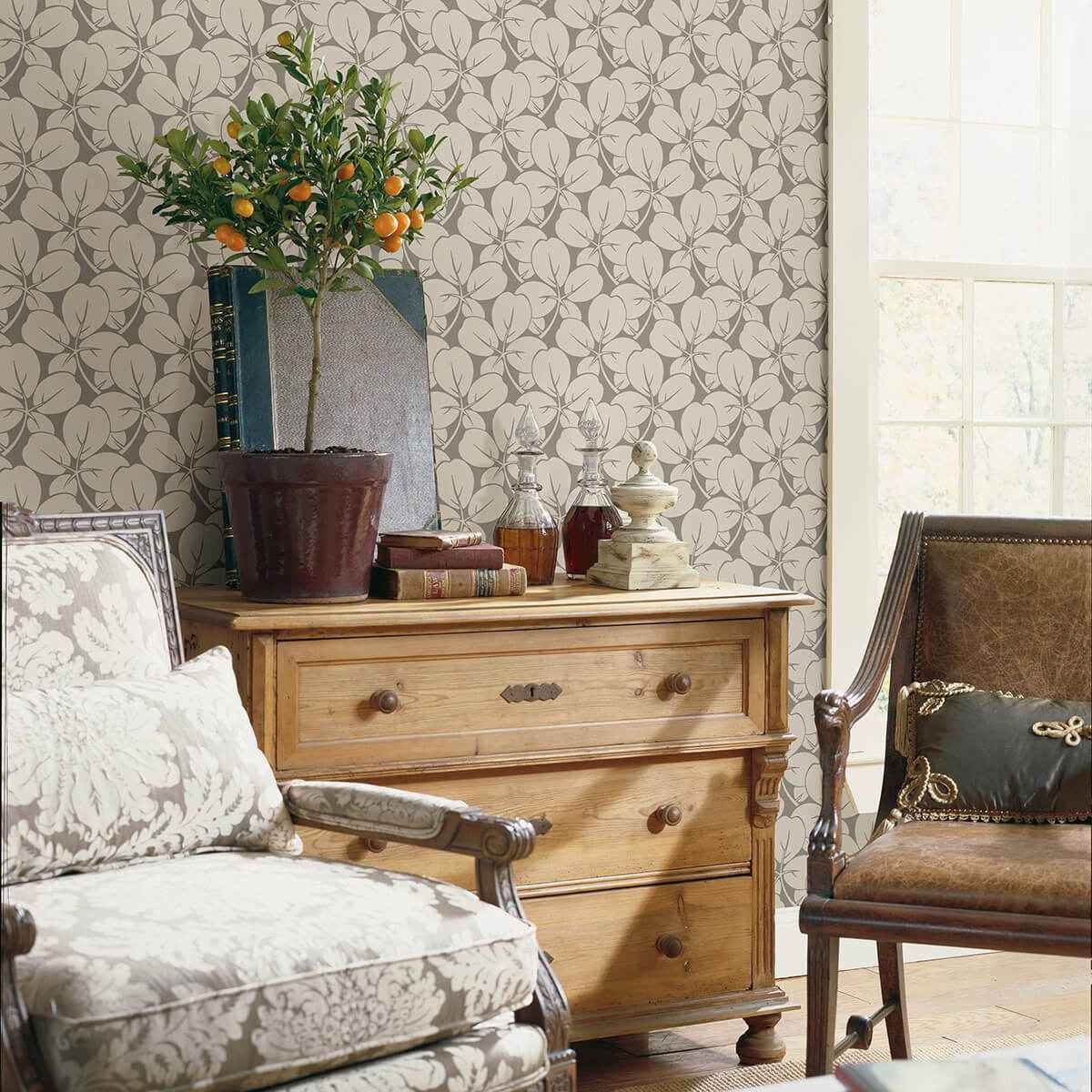 robert-grey-clover-wallpaper-york-wallcoverings-2970-26106 - York Wallcoverings Wallpaper