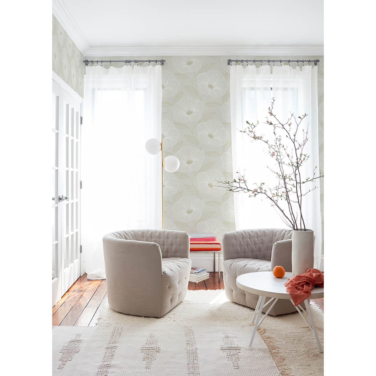 mythic-dove-floral-wallpaper-york-wallcoverings-2973-91131 - York Wallcoverings Papel pintado