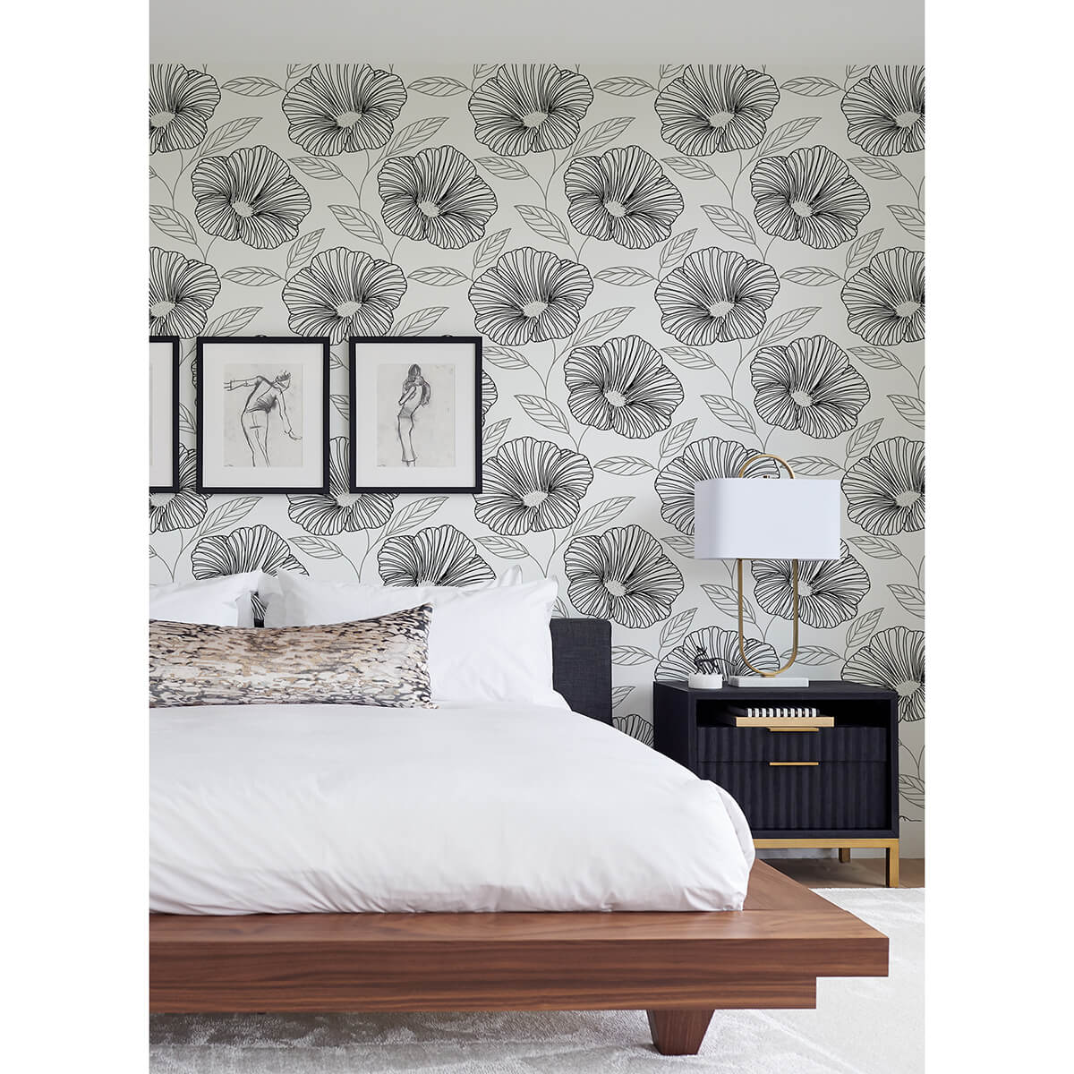 mythic-black-floral-wallpaper-york-wallcoverings-2973-91134 - York Wallcoverings Papel pintado