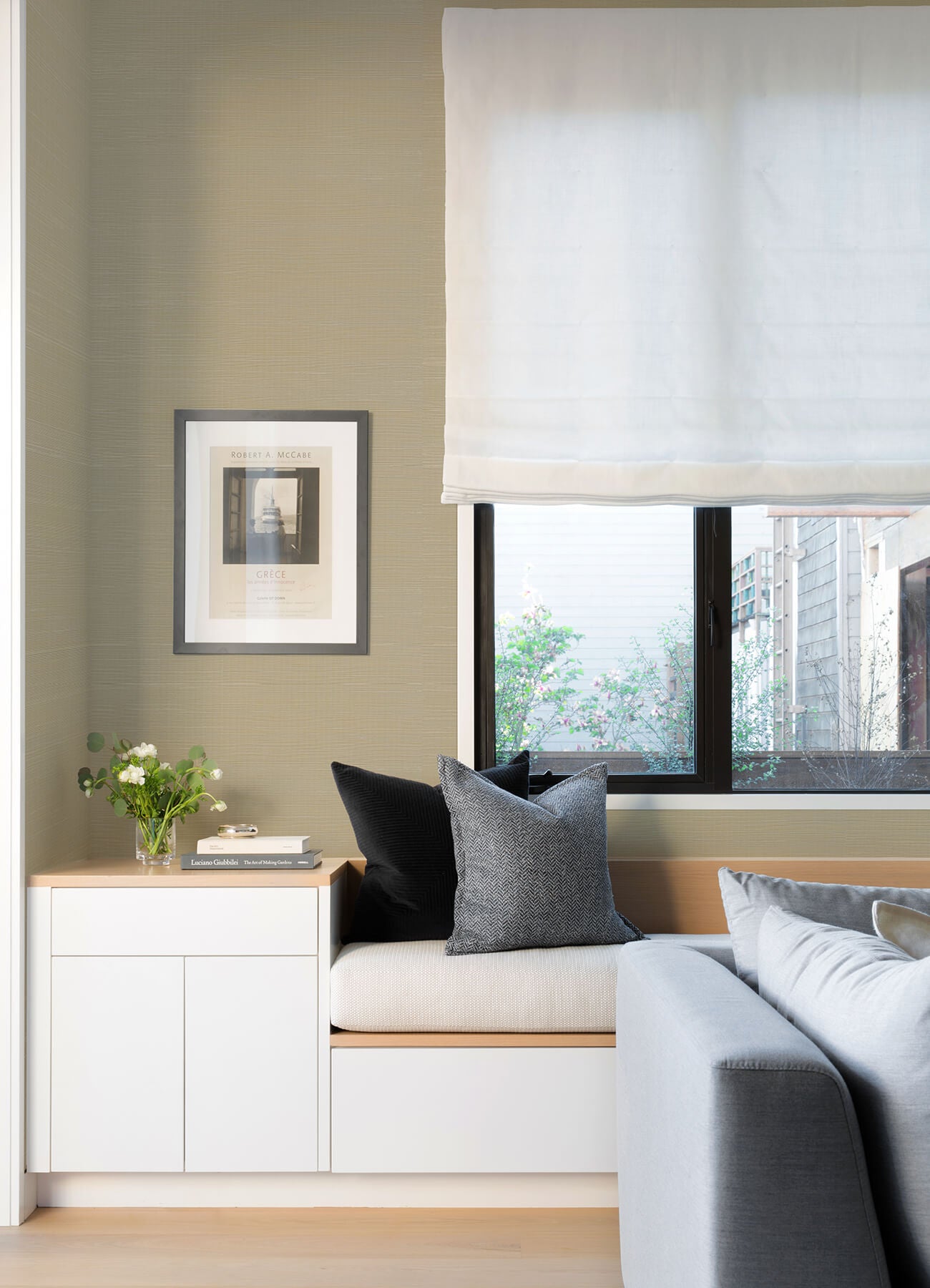 sakiya-neutral-grasscloth-wallpaper-york-wallcoverings-2923-86136 - York Wallcoverings Wallpaper