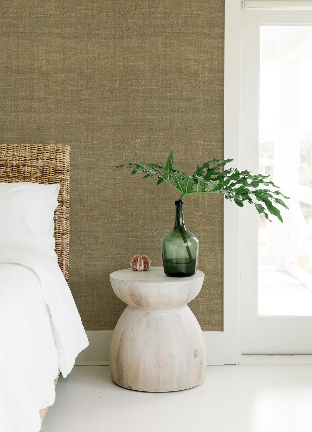 cheng-light-brown-woven-grasscloth-wallpaper-york-wallcoverings-2923-88015 - York Wallcoverings Wallpaper