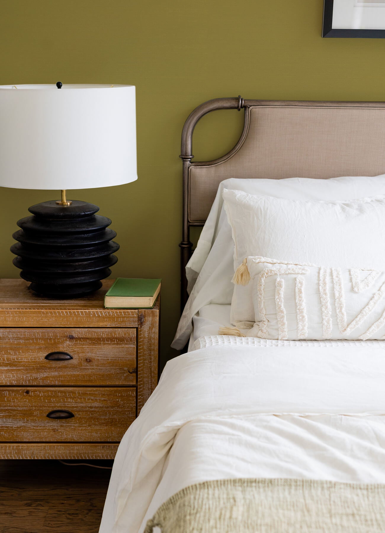 yunri-chartreuse-sisal-grasscloth-wallpaper-york-wallcoverings-2923-88049 - York Wallcoverings Wallpaper