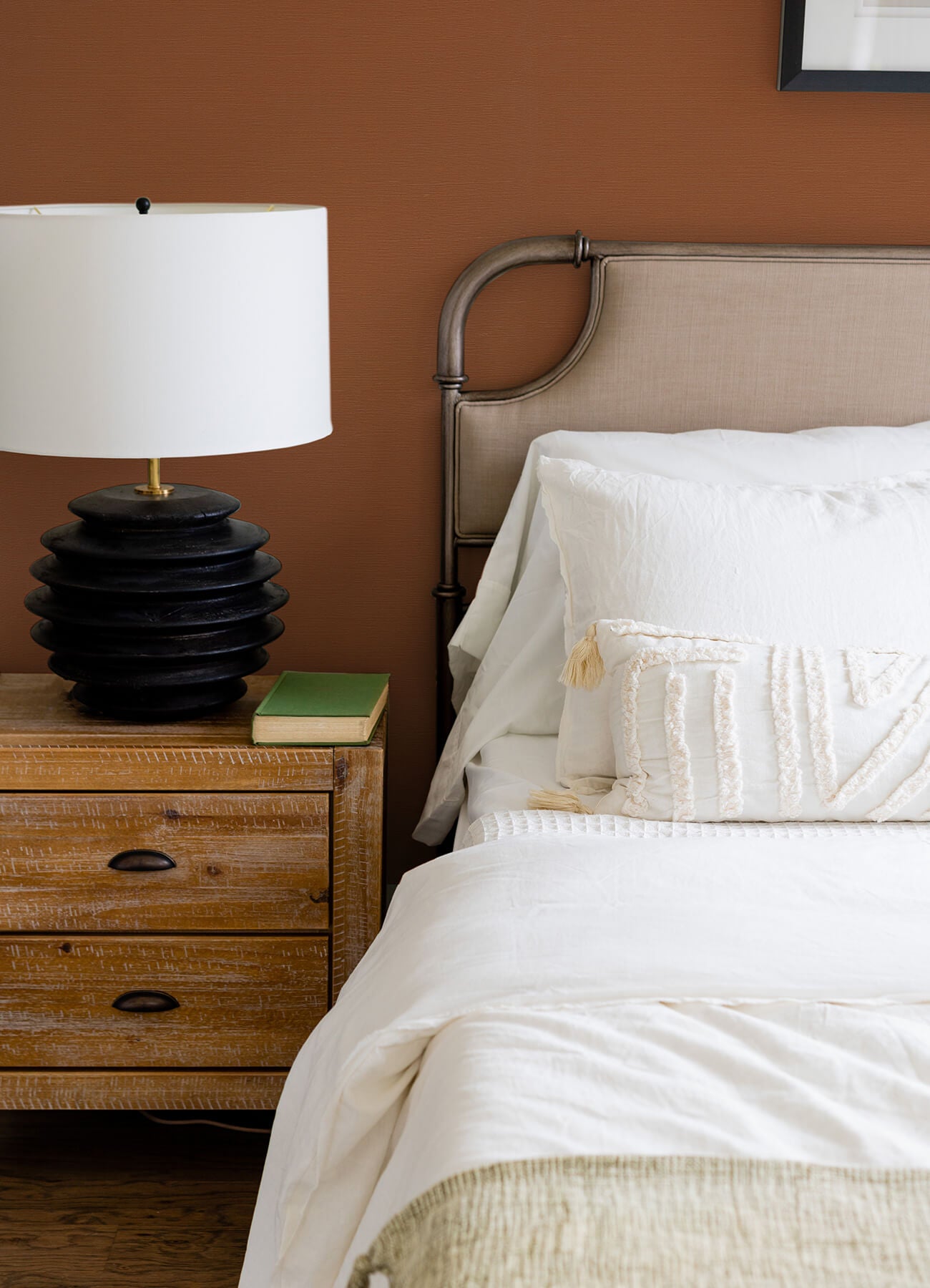 yunri-burnt-sienna-sisal-grasscloth-wallpaper-york-wallcoverings-2923-88057 - York Wallcoverings Wallpaper