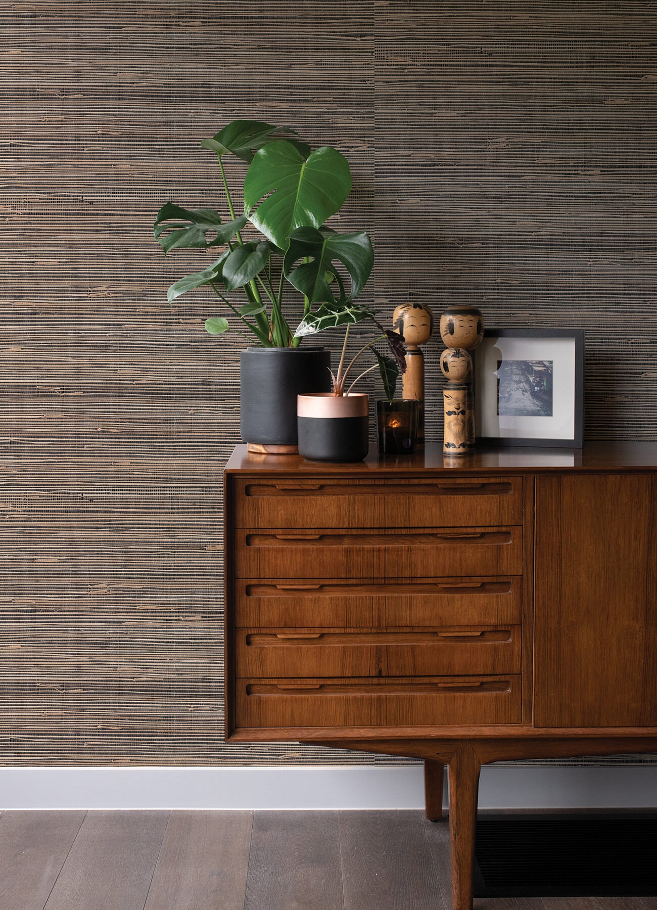 anhui-black-grasscloth-wallpaper-york-wallcoverings-2923-89475 - York Wallcoverings Wallpaper