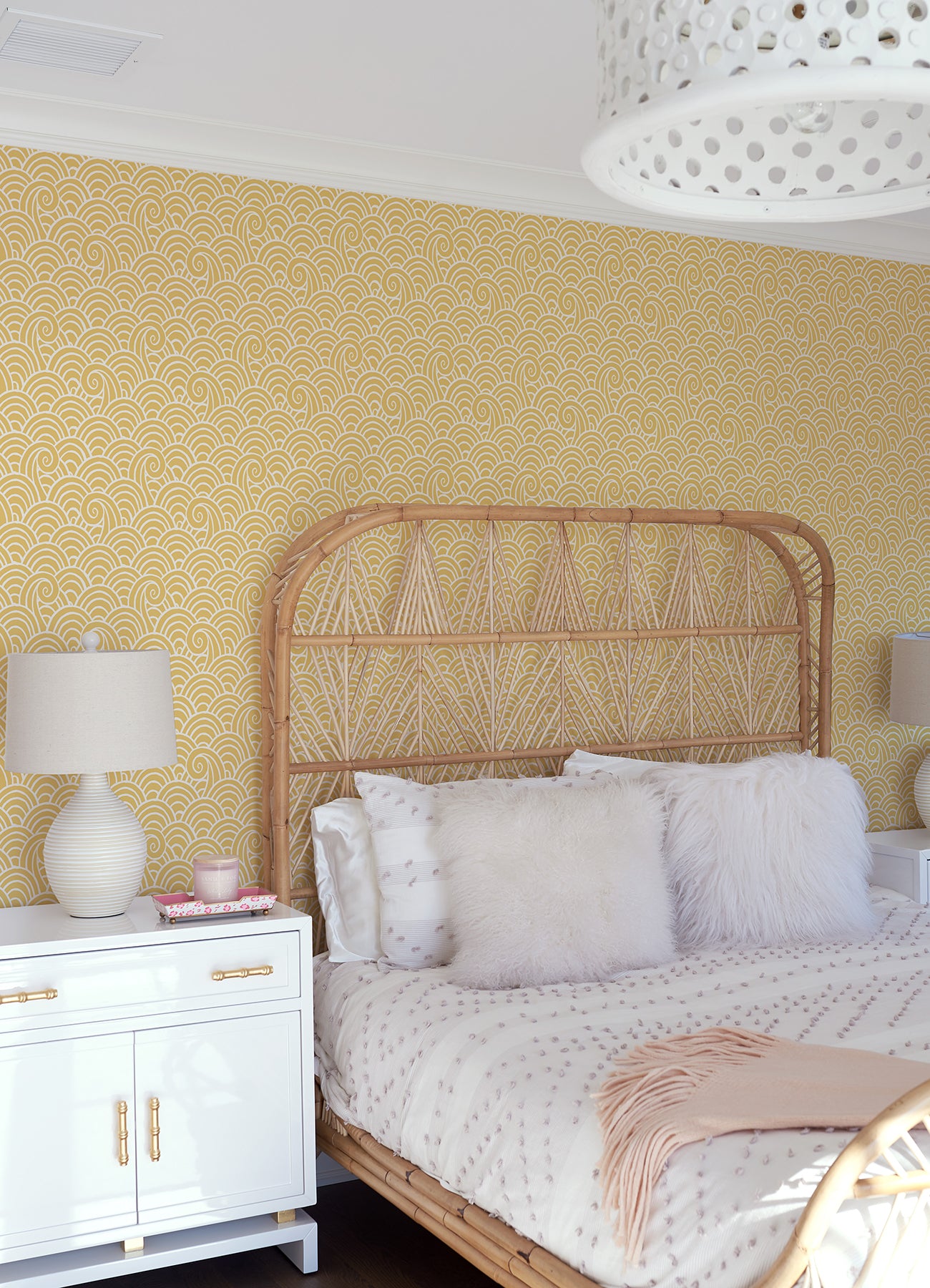 alorah-yellow-wave-wallpaper-york-wallcoverings-4081-26307 - York Wallcoverings Wallpaper
