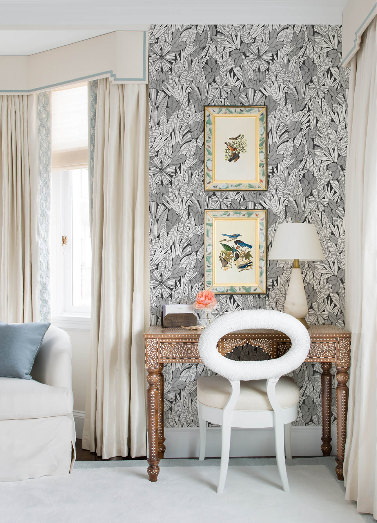 bannon-black-leaves-wallpaper-york-wallcoverings-4081-26346 - York Wallcoverings Wallpaper
