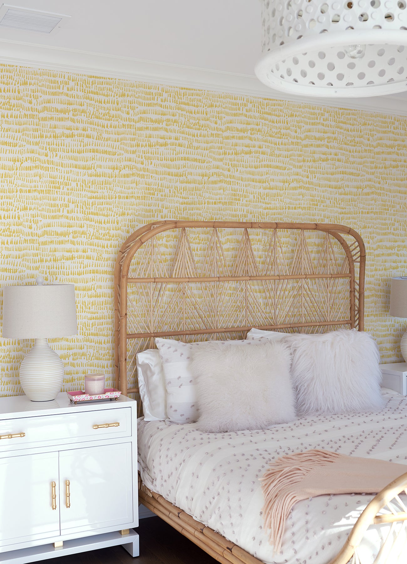 runes-yellow-brushstrokes-wallpaper-york-wallcoverings-4081-26360 - York Wallcoverings Papel pintado