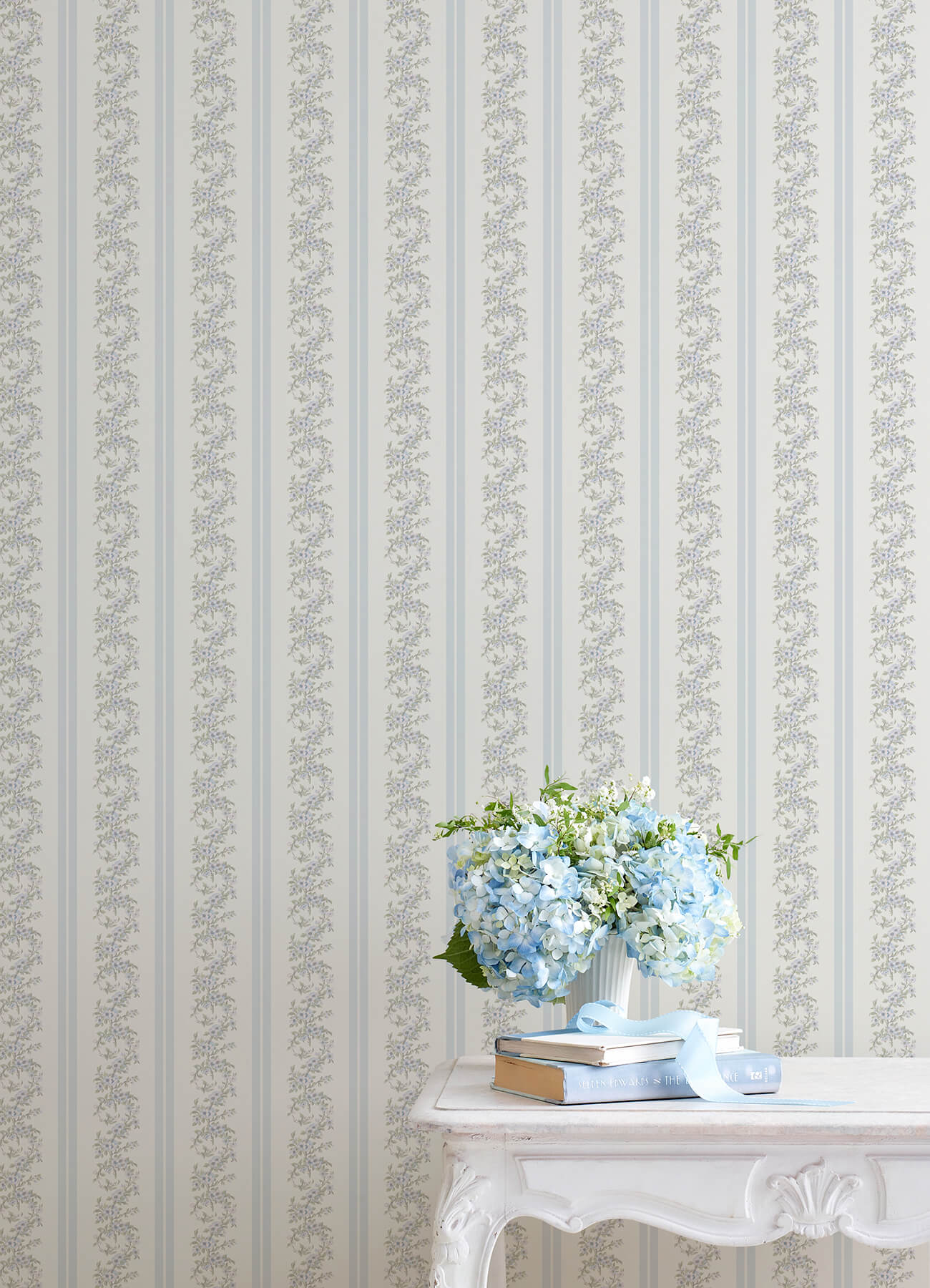 marigold-wreath-baby-blue-rush-floral-stripe-wallpaper-york-wallcoverings-ast4650 - York Wallcoverings Papel pintado