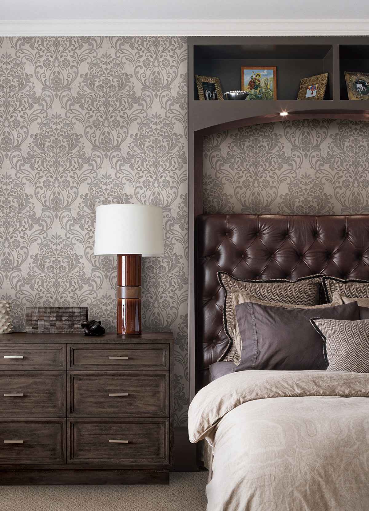anders-gold-damask-wallpaper-york-wallcoverings-4041-32603 - York Wallcoverings Wallpaper
