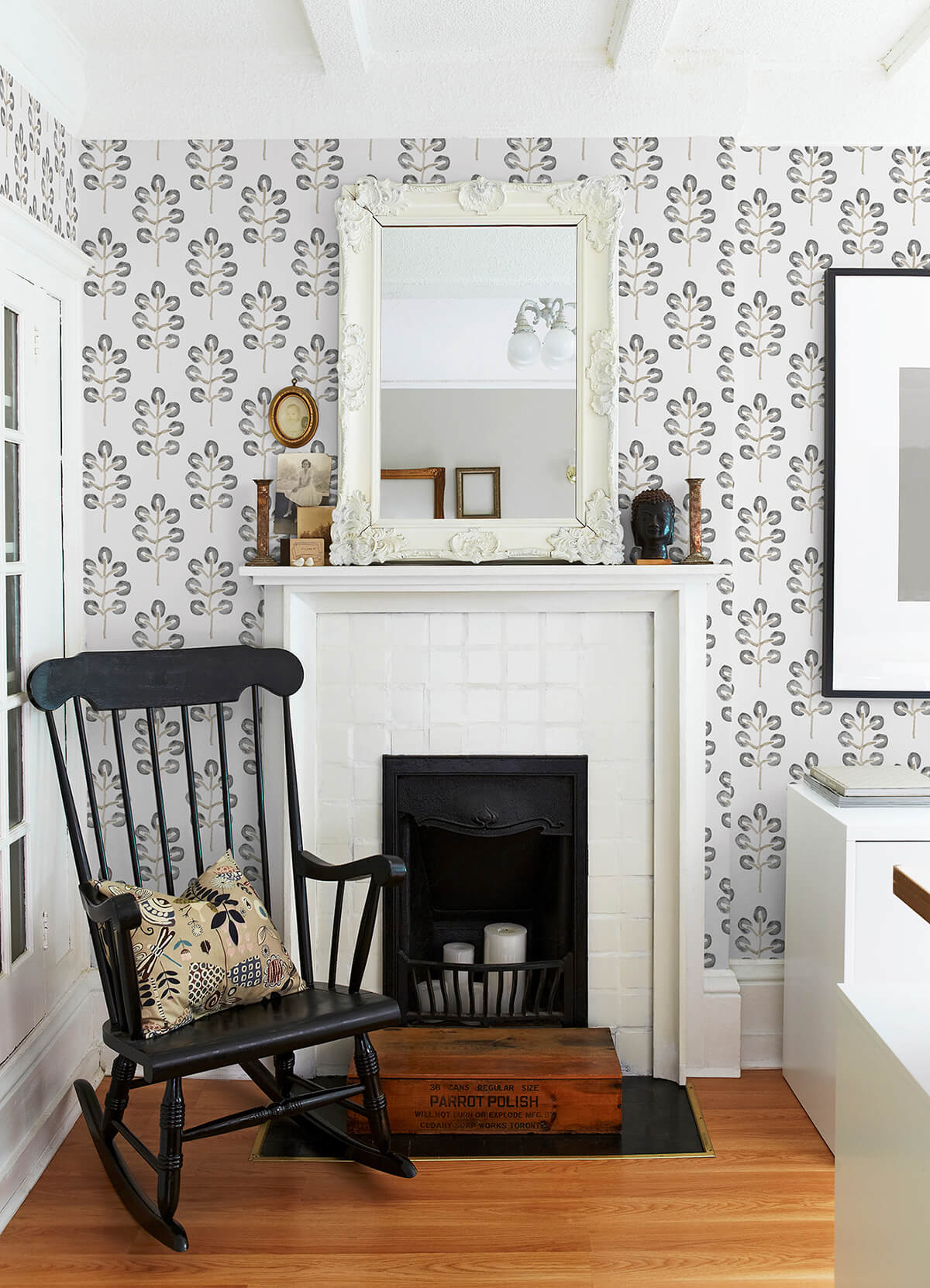 plum-tree-black-botanical-wallpaper-york-wallcoverings-3124-13875 - York Wallcoverings Wallpaper