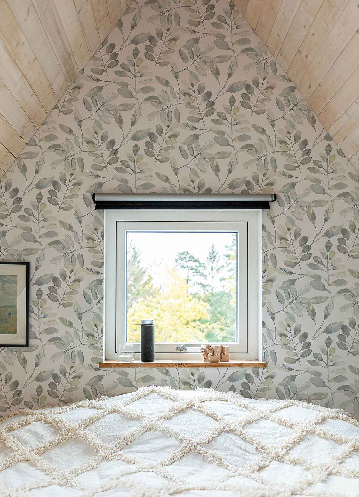 Pinnate Grey Leaves Wallpaper - York Wallcoverings - 3124-13905 - York Wallcoverings Wallpaper