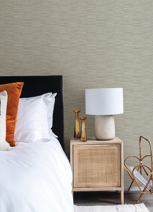 jenga-grey-striped-column-wallpaper-york-wallcoverings-2988-70606 - York Wallcoverings Papel pintado