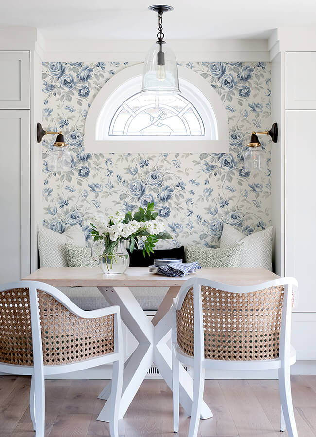 manon-blue-rose-stitch-wallpaper-york-wallcoverings-4072-70025 - York Wallcoverings Papel pintado