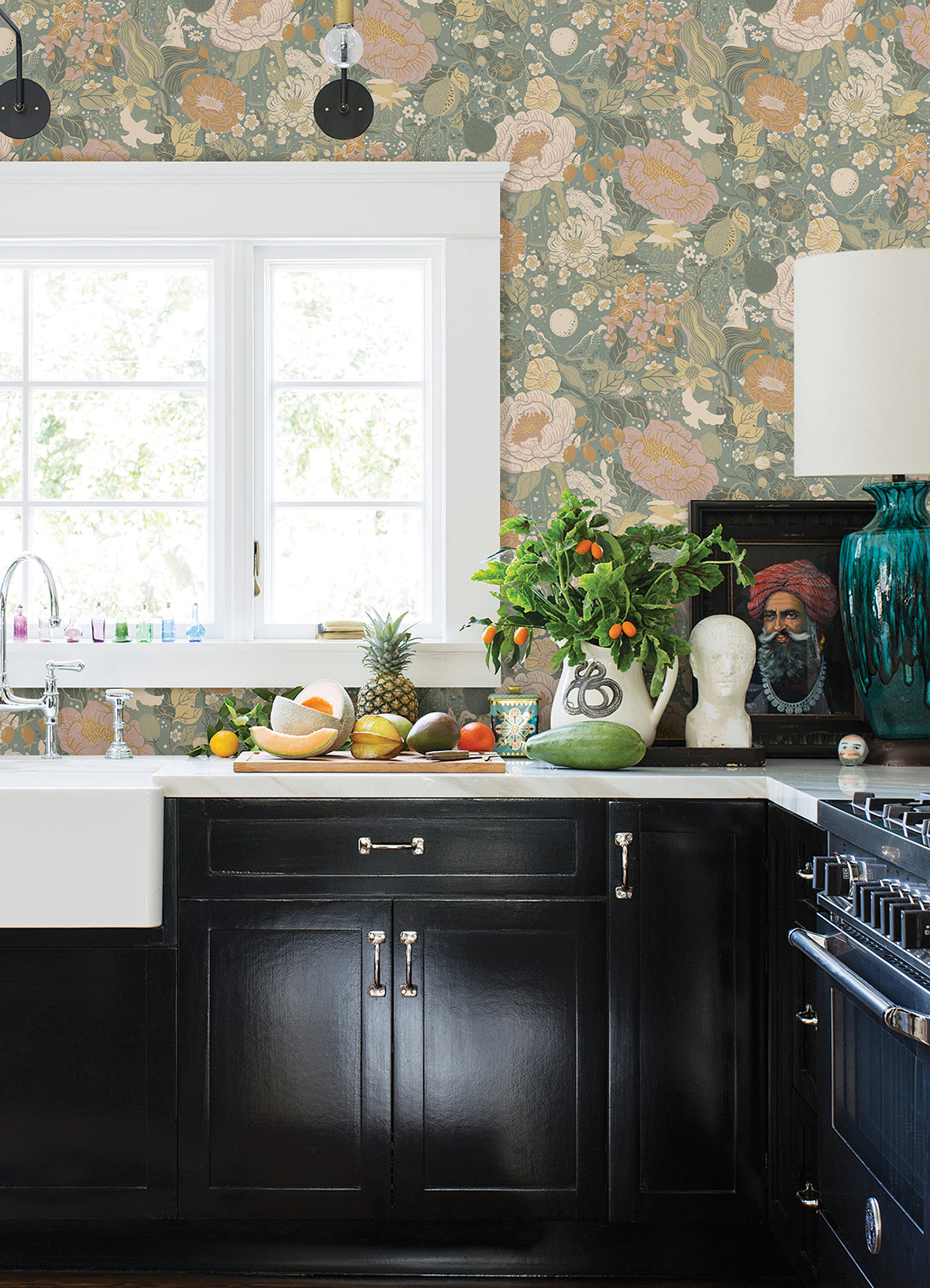 vxa-slate-rabbits-rosehips-wallpaper-york-wallcoverings-4111-63016 - York Wallcoverings Papel pintado