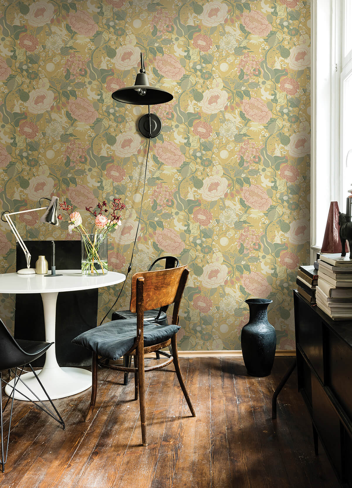 vxa-butter-rabbits-rosehips-wallpaper-york-wallcoverings-4111-63014 - York Wallcoverings Papel pintado