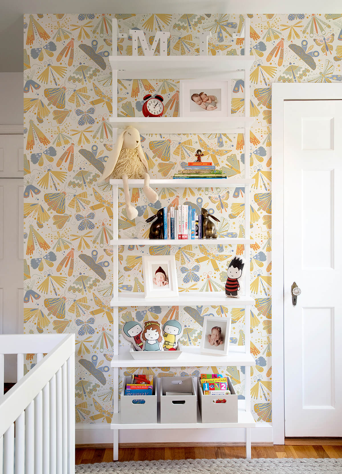 flyga-gold-bonanza-wallpaper-york-wallcoverings-4111-63023 - York Wallcoverings Wallpaper