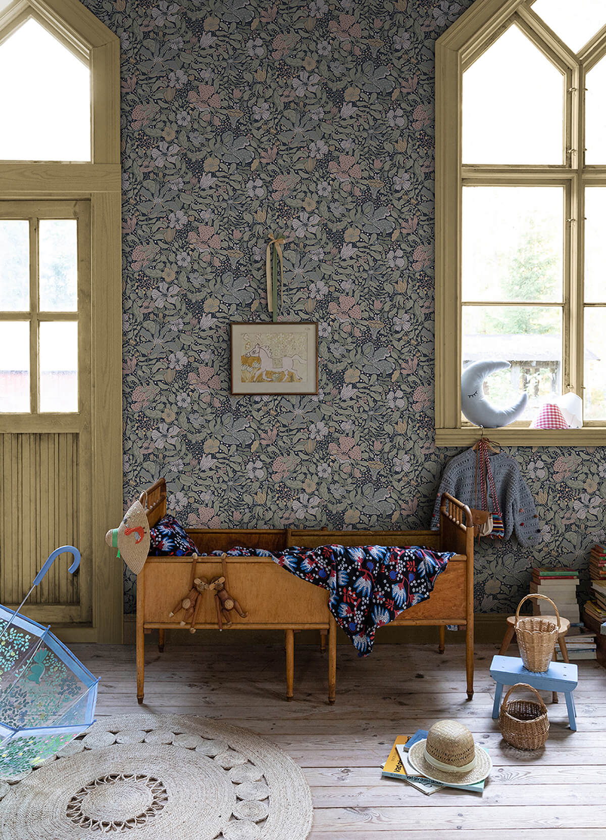 midsommar-dark-blue-floral-medley-wallpaper-york-wallcoverings-4111-63021 - York Wallcoverings Papel pintado