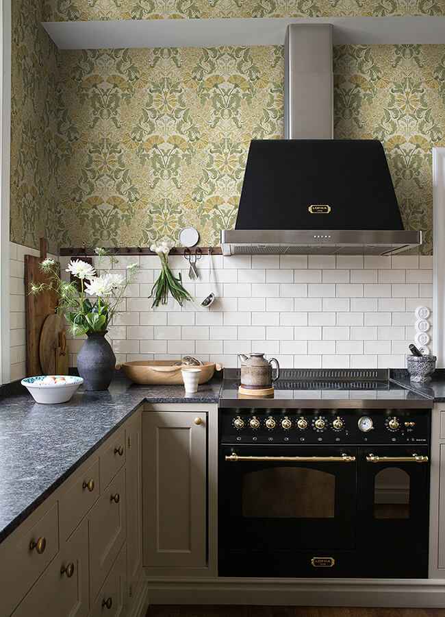 Ojvind Gold Floral Ogee Wallpaper - York Wallcoverings - 4080-83117 - York Wallcoverings Wallpaper