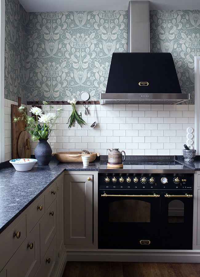 Berit Blue Floral Crest Wallpaper - York Wallcoverings - 4080-83129 - York Wallcoverings Wallpaper