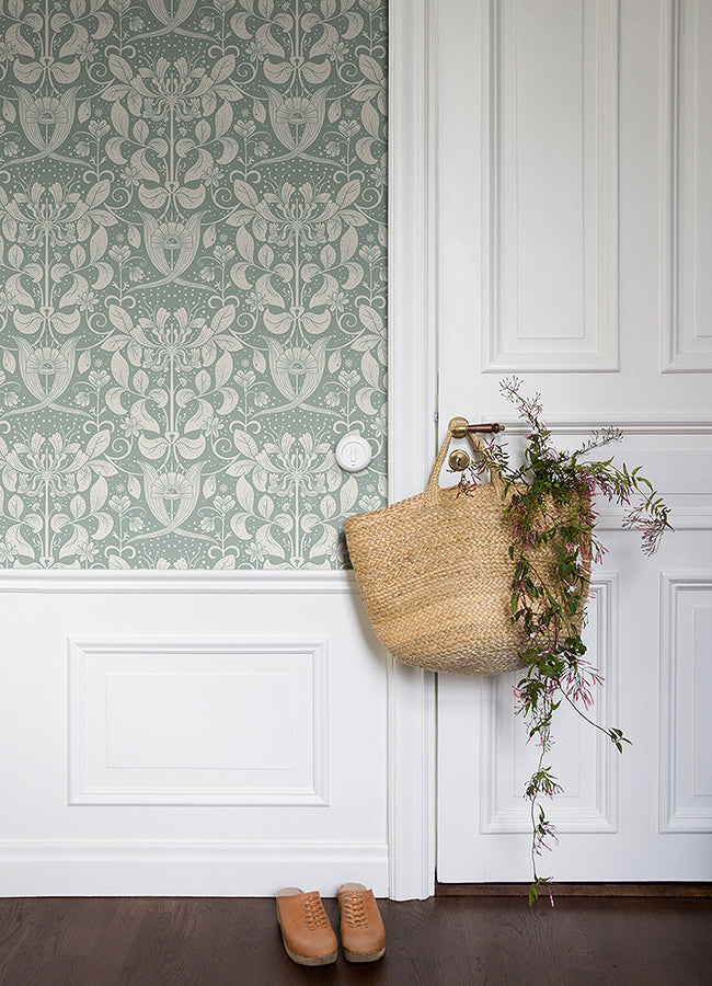 berit-blue-floral-crest-wallpaper-york-wallcoverings-4080-83129
