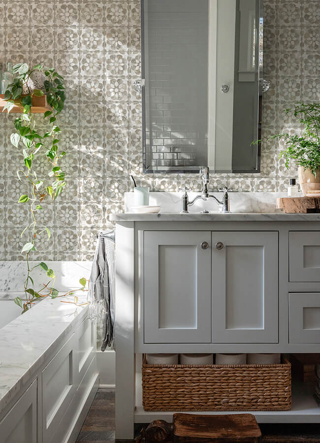 izeda-taupe-floral-tile-wallpaper-york-wallcoverings-2980-26195 - York Wallcoverings Wallpaper