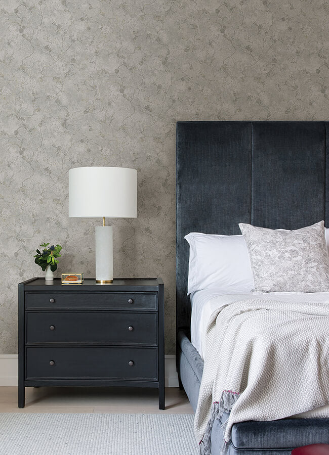 mahina-pewter-floral-vine-wallpaper-york-wallcoverings-4105-86650 - York Wallcoverings Papel pintado