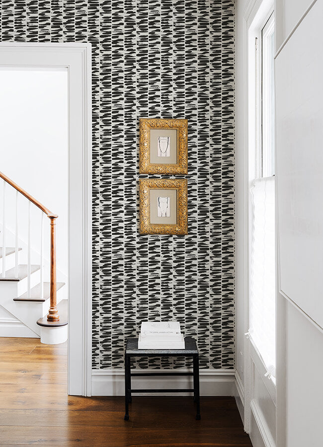 myrtle-black-abstract-stripe-wallpaper-york-wallcoverings-4120-26841 - York Wallcoverings Papel pintado