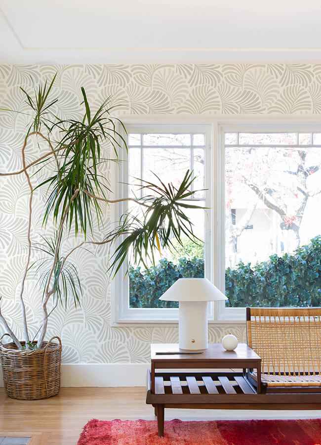 trousdale-neutral-fanning-flora-wallpaper-york-wallcoverings-4034-72129 - York Wallcoverings Wallpaper